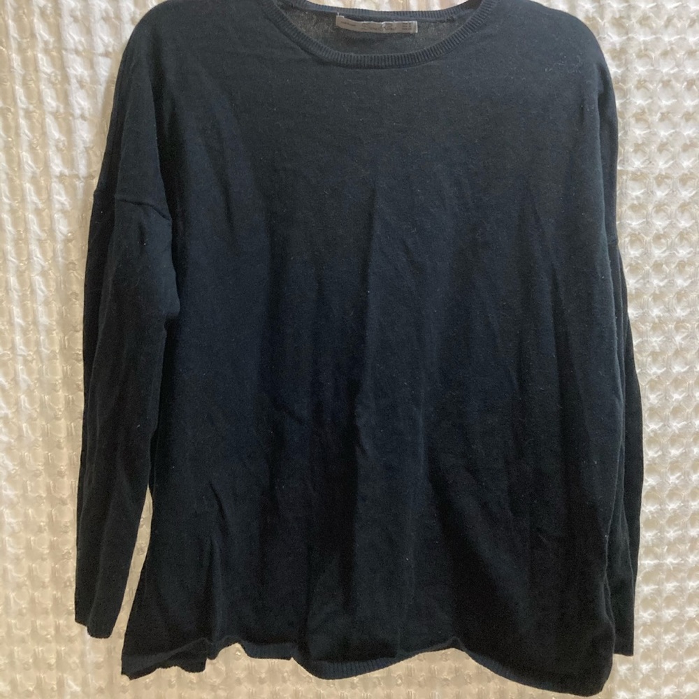 Zara knit size medium black long sleeve sweater